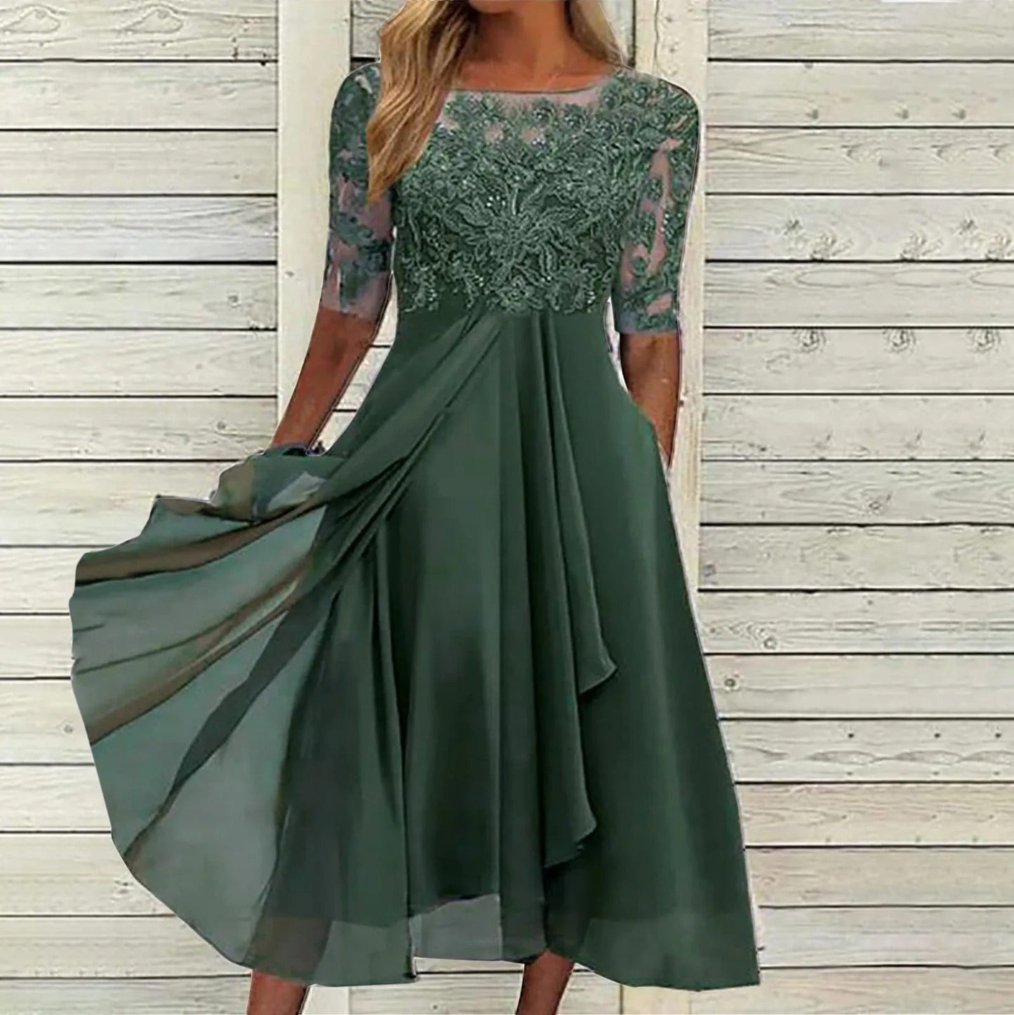 VICTORIA | Elegante Jurk met Kant en Vloeiende Rok