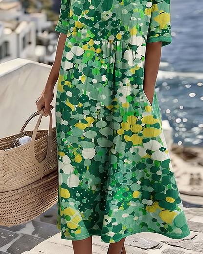 Ruimvallende jurk met bloemenprint